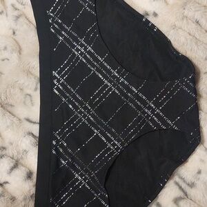 NWT Victoria's Secret hiphugger panties